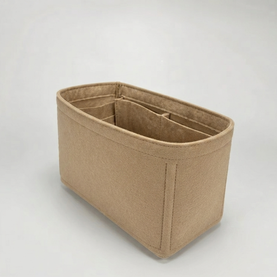 Organisateur feutre beige maxi hobo Chanel Farnelle