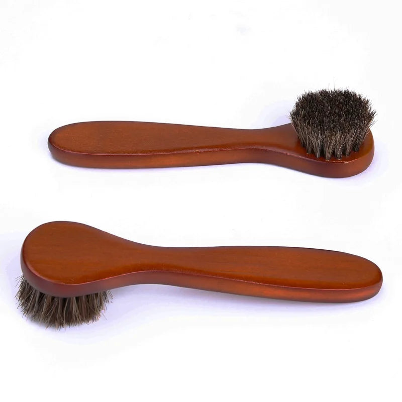 Brosse ronde en crins de cheval pour entretien du cuir - Double point de vue - Farnelle