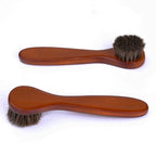 Brosse ronde en crins de cheval pour entretien du cuir - Double point de vue - Farnelle